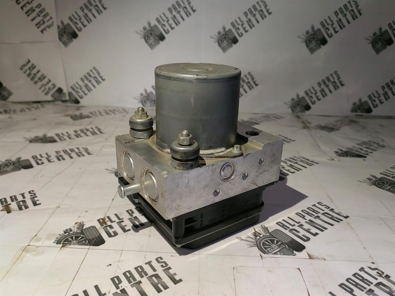 Land Rover Discovery 3 ABS pump for sale – Used