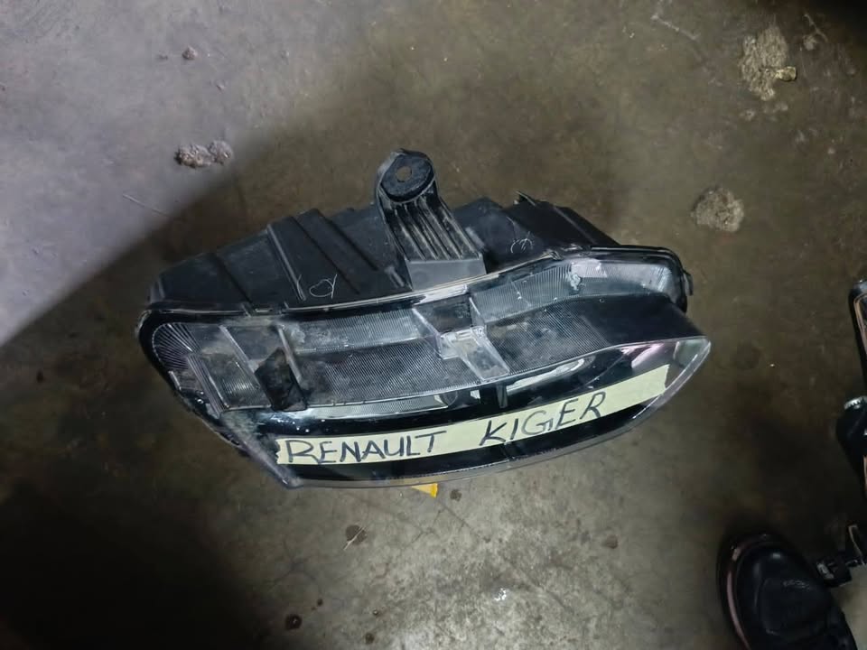 Renault kiger Headlight - Private Seller