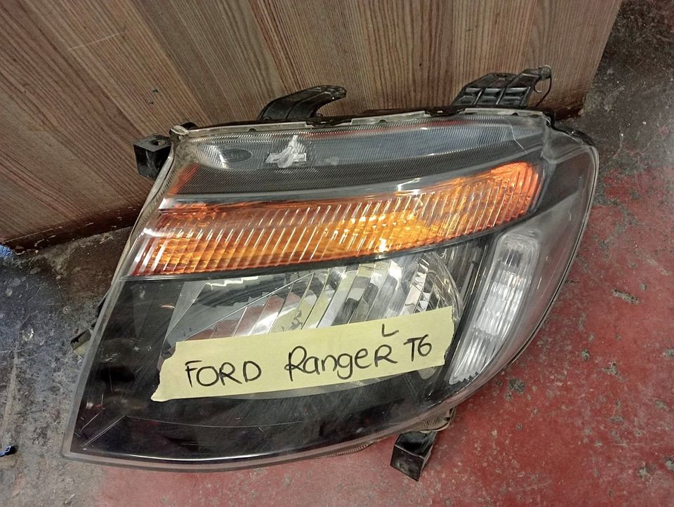 FORD RANGER T6 HEADLIGHT - Private Seller FORD RANGER T6 HEADLIGHT - Private Seller
