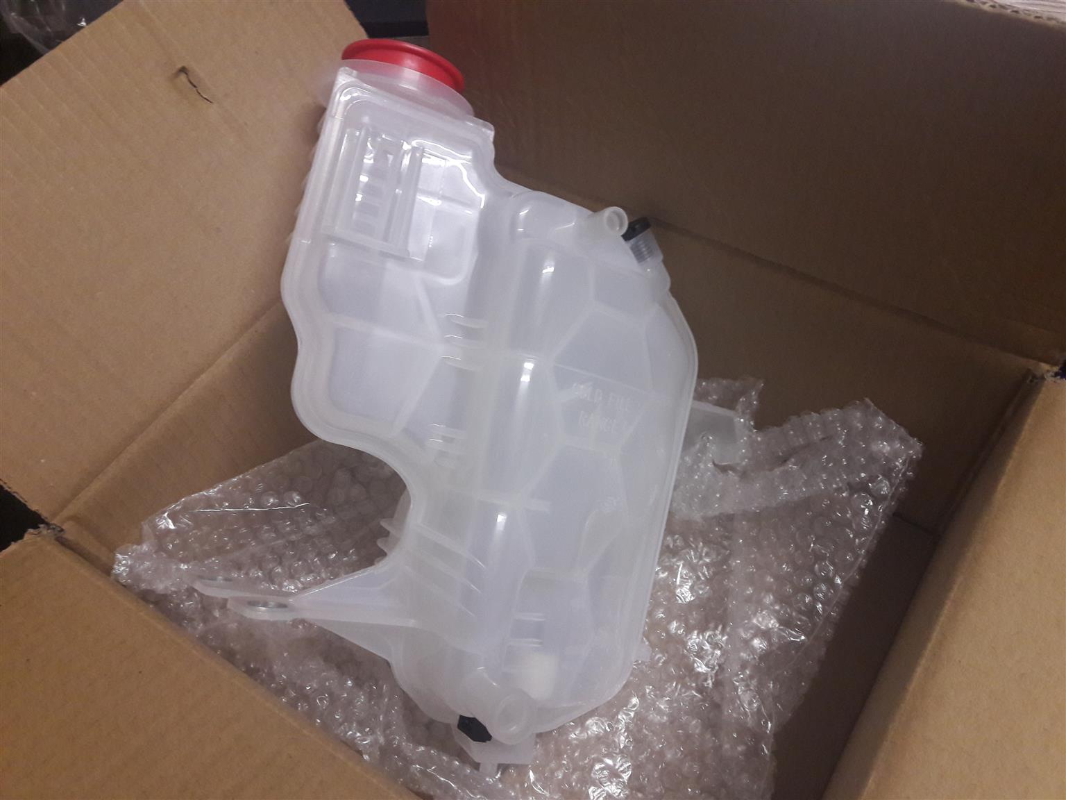 Land Rover Water bottles for sale | AUTO EZI - Private Seller