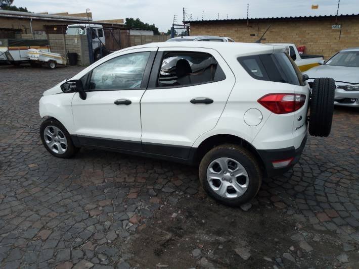FORD ECOSPORT STRIPPING FOR SPARES