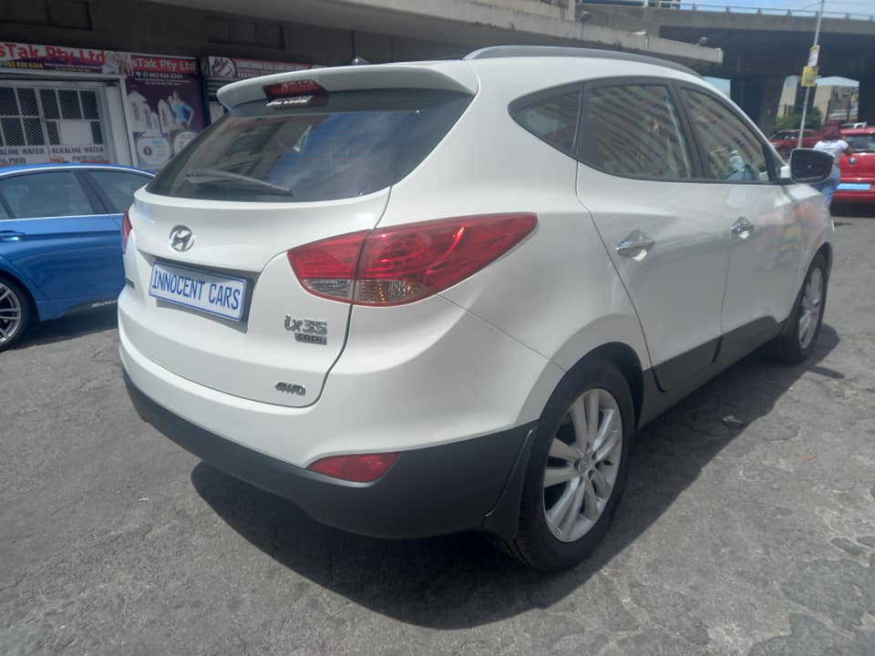2015 HYUNDAI ix35 2.0 CRDI DIESEL, AUTOMATIC TRANSMISSION, WHITE COLOUR, MILEAGE