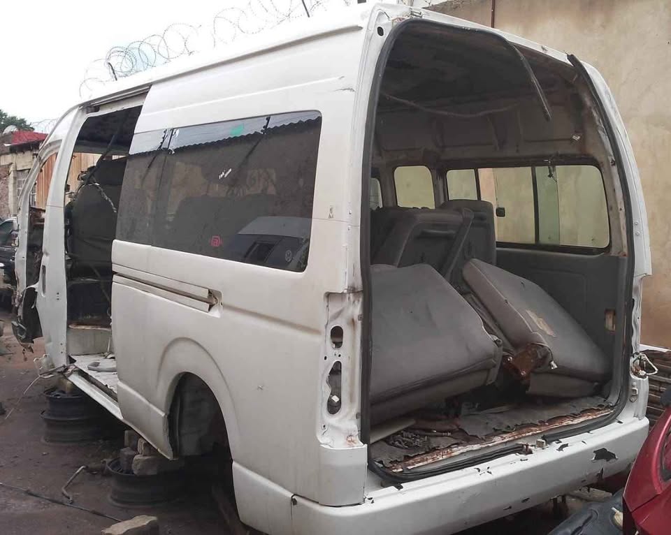 Toyota Quantum GL 2007 code 3 shell and paper - Private Seller