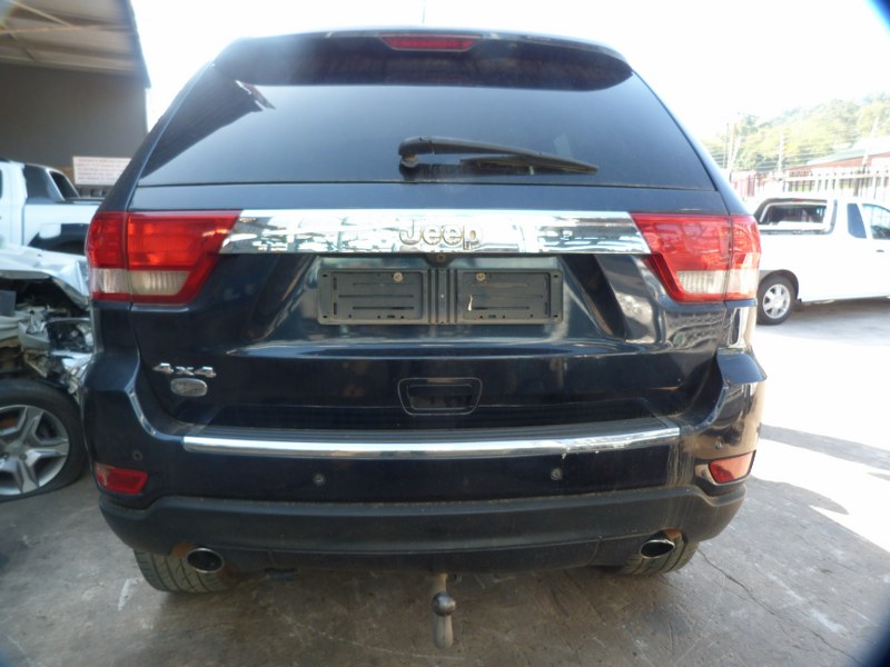 Jeep Grand Cherokee 5.7 HEMIV8 Overland AT Black - 2011 STRIPPING FOR SPARES - Private Seller Jeep Grand Cherokee 5.7 HEMIV8 Overland AT Black - 2011 STRIPPING FOR SPARES - Private Seller