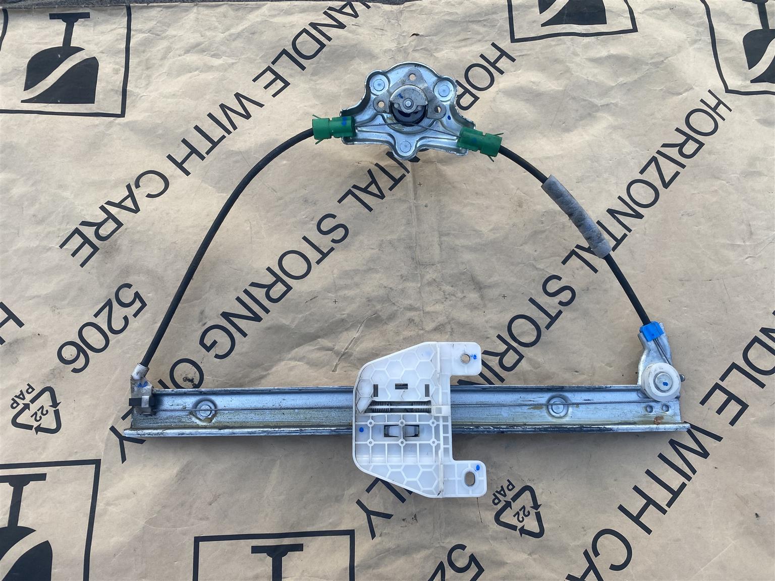 2024 RENAULT TRIBER LEFT REAR MANUAL WINDOW MECHANISM FOR SALE - Private Seller 2024 RENAULT TRIBER LEFT REAR MANUAL WINDOW MECHANISM FOR SALE - Private Seller