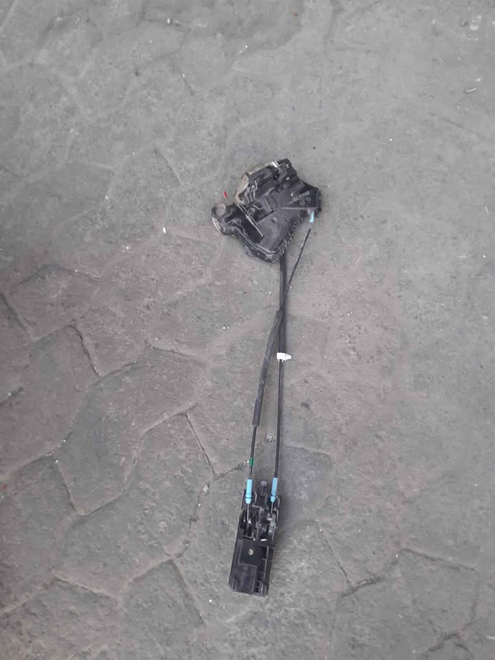 Haval H1 left front  door lock - Private Seller