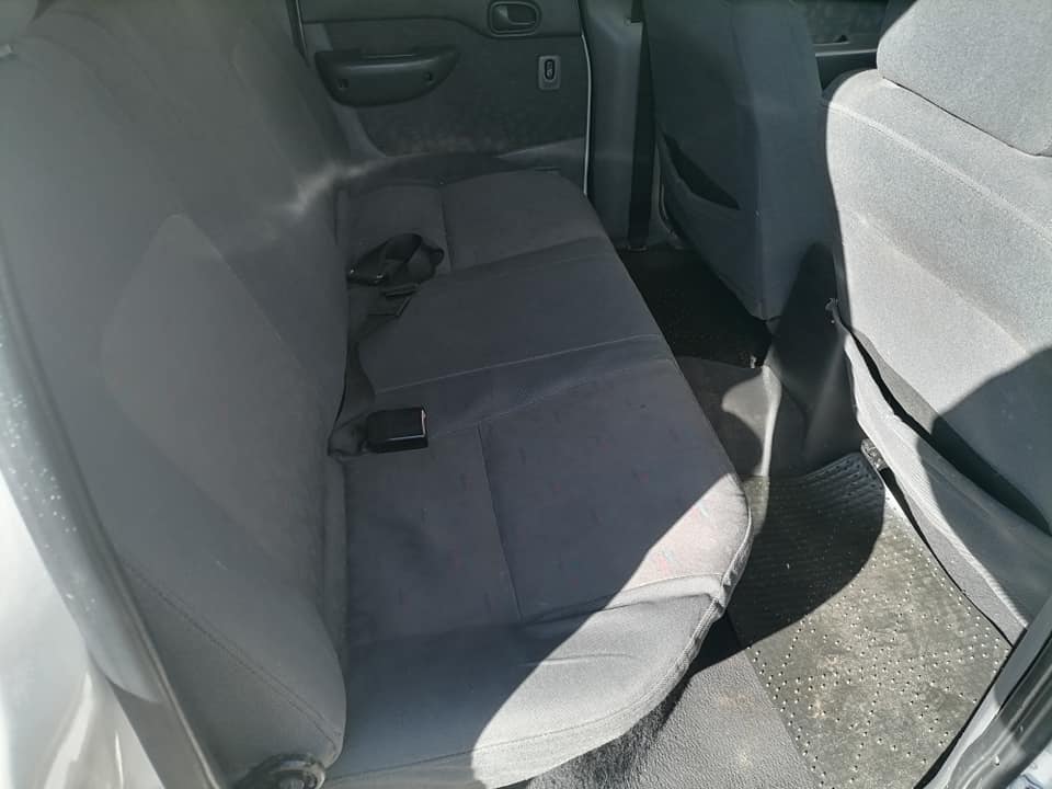 2007 Ford Ranger 2.5 Double Cab Bakkie with a Canopy and a Nice interior seat