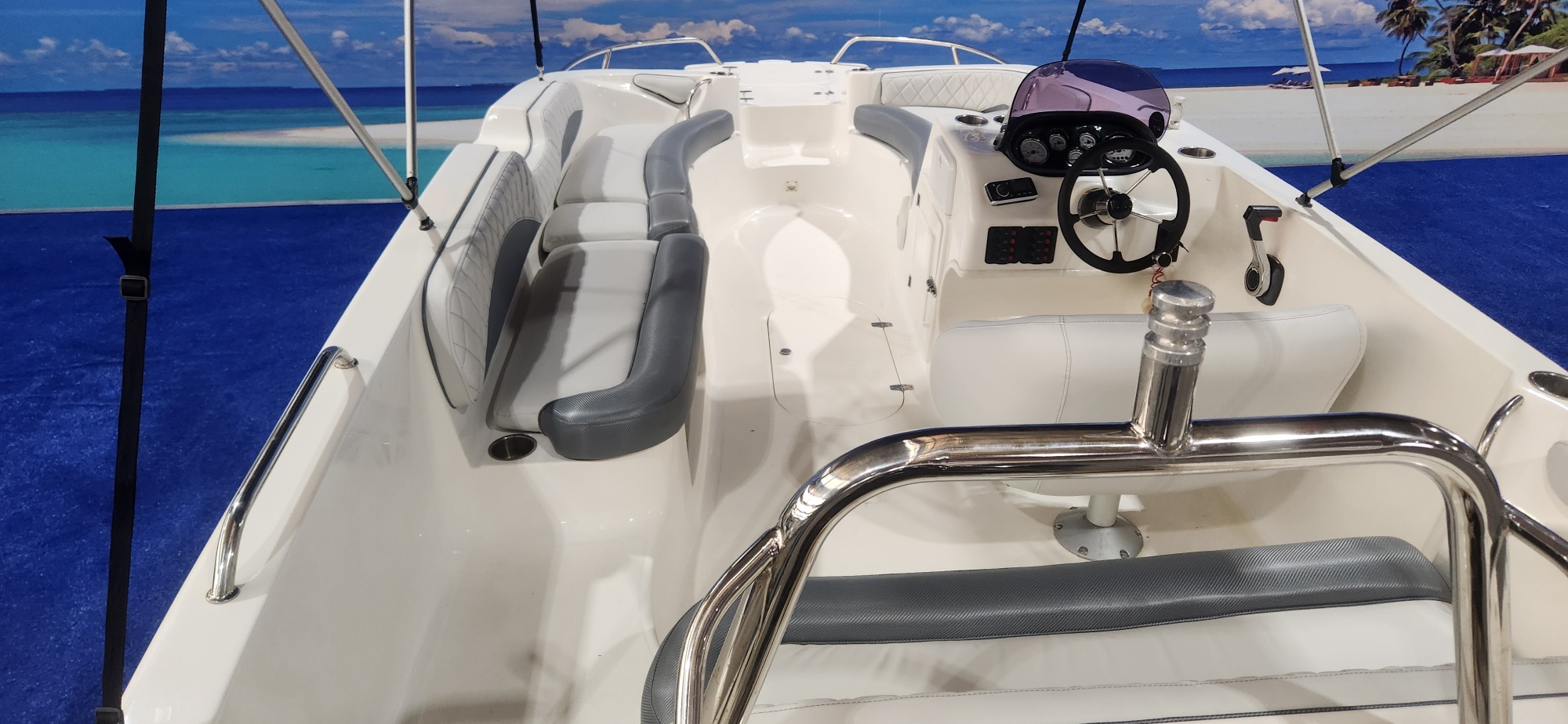 PAZZAZ 20 FT ON TRAILER 200 HP SUZUKI 4 STROKE 2015 MODEL