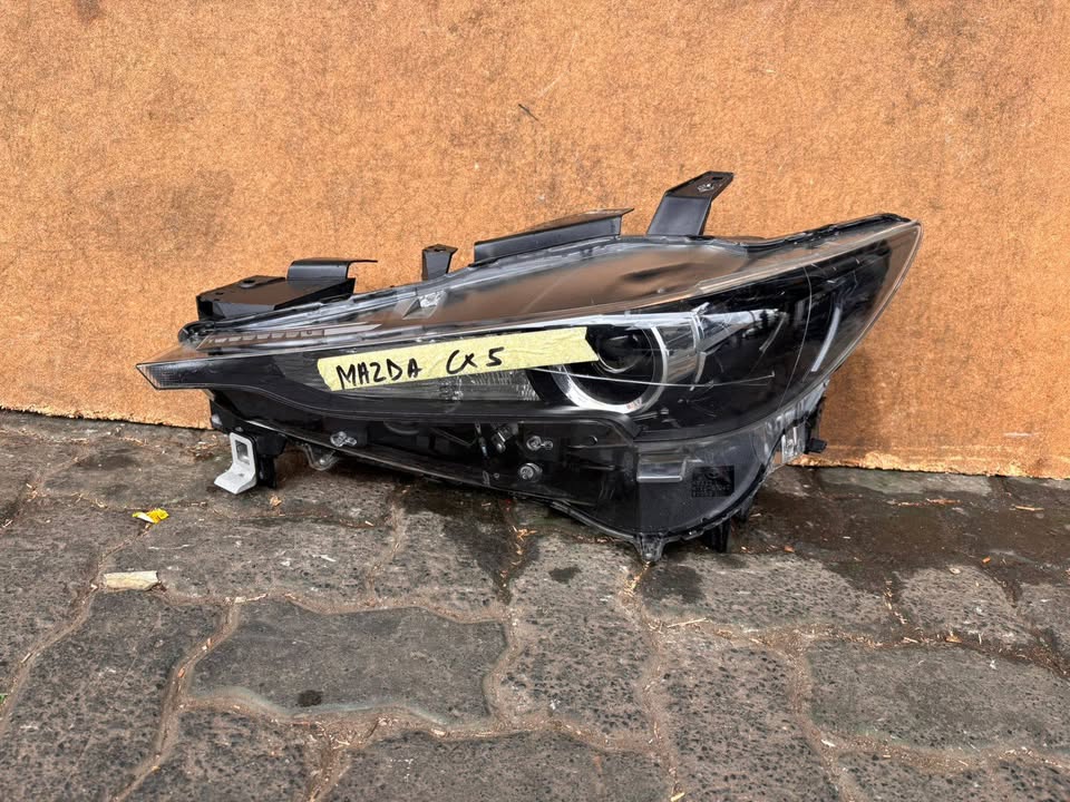 Mazda CX 5 HEADLIGHT - Private Seller Mazda CX 5 HEADLIGHT - Private Seller