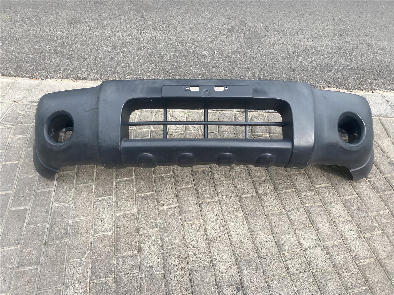 2020 NISSAN NP300 HARDBODY FRONT BUMPER FOR SALE. IN EXCELLENT CONDITION - Private Seller 2020 NISSAN NP300 HARDBODY FRONT BUMPER FOR SALE. IN EXCELLENT CONDITION - Private Seller