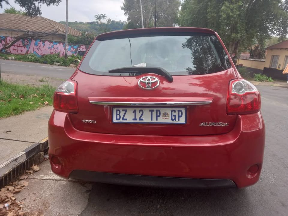 2012 Toyota Auris 1.3 Petrol, Manual, Maroon