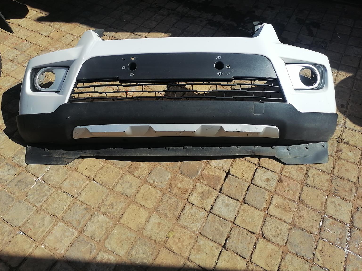 Mahindra s6 front bumper - Private Seller