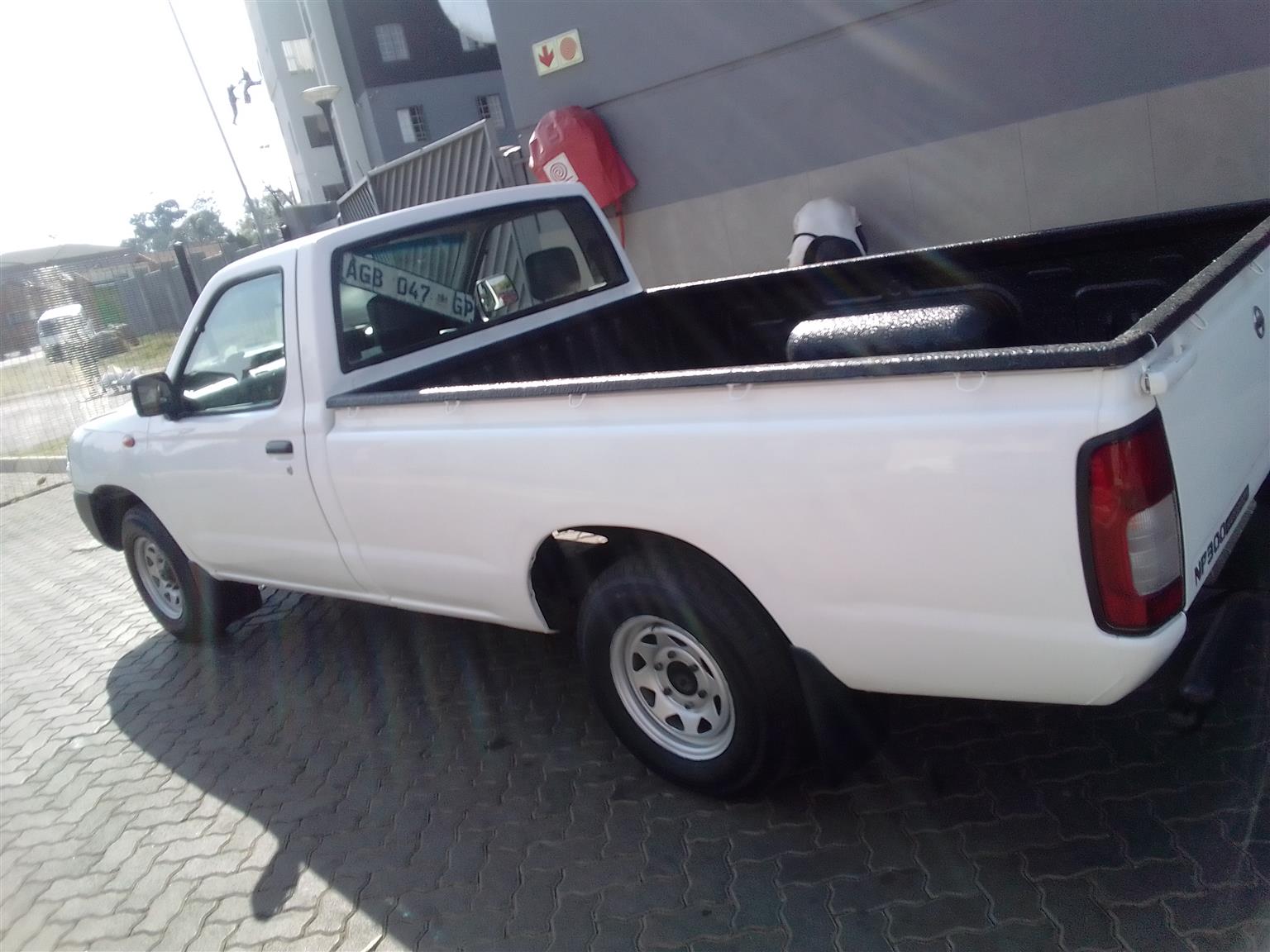 Used 2017 Nissan NP300 Hardbody 2.5TDi (aircon) - Private Seller Used 2017 Nissan NP300 Hardbody 2.5TDi (aircon) - Private Seller