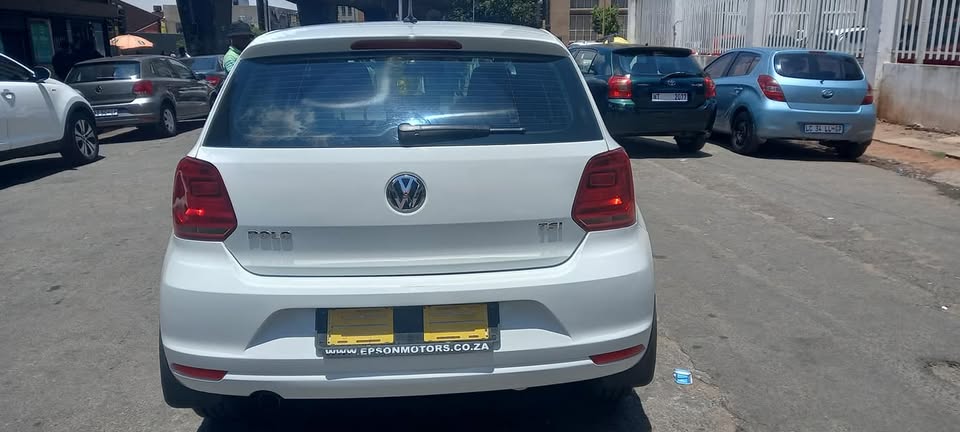 2017 VW POLO 6 TSI 1.2 PETROL  MANUAL TRANSMISSION, SILVER COLOUR