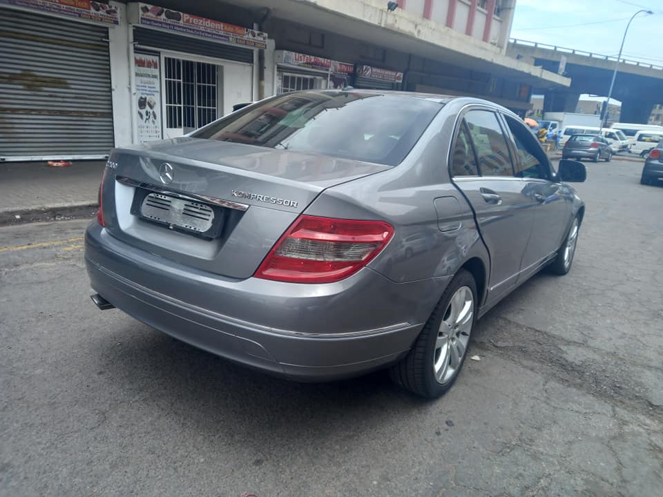 2008 MERCEDES BENZ C200 PETROL, AUTOMATIC, KOMPRESSOR, GREY COLOR, 105000KM,SUNROOF