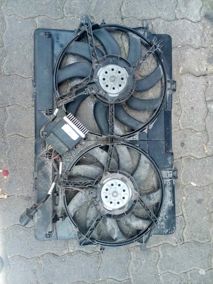 Audi A4 B8 fan complete for sale - Private Seller Audi A4 B8 fan complete for sale - Private Seller