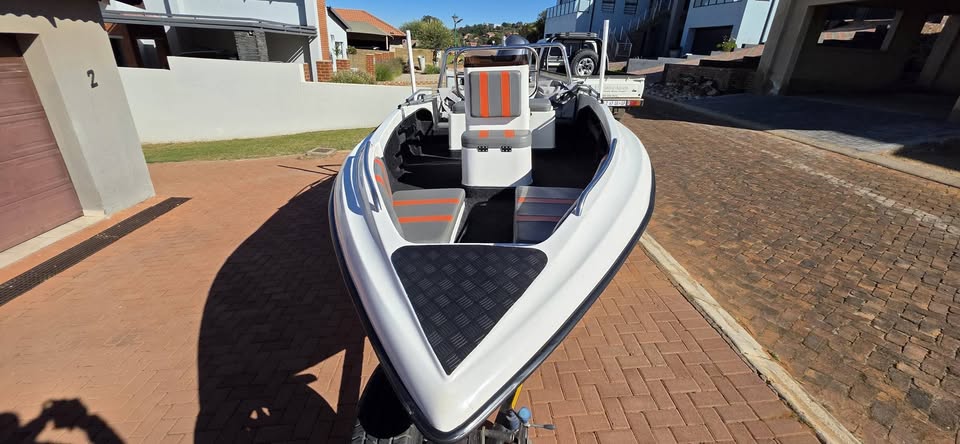 18ft Centre Console Boat 4-Stroke