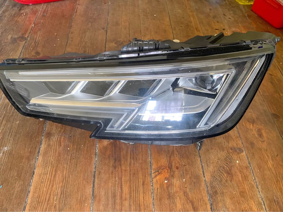 Audi4 B9 Rs4 matrix full led headlight
