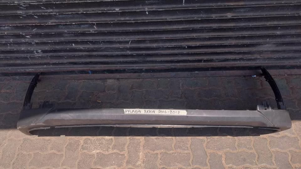 Hyundai Tucson spoiler 2016 - Private Seller Hyundai Tucson spoiler 2016 - Private Seller