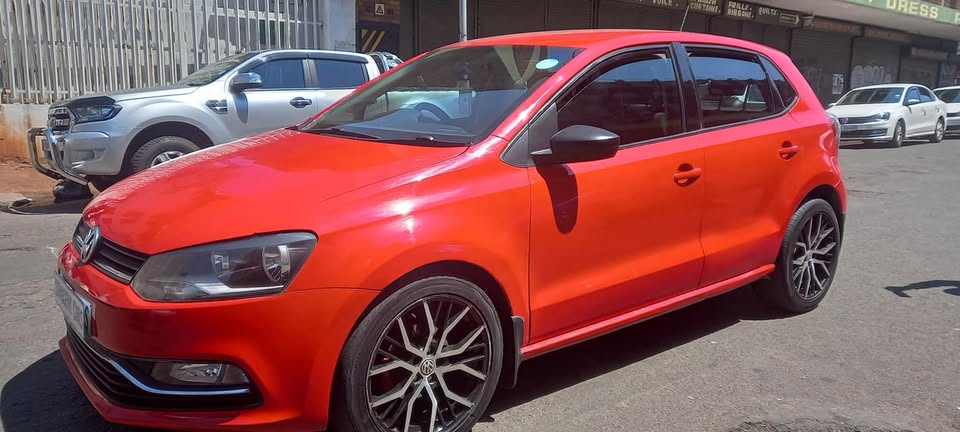 2011 VW POLO 6 1.4, MANUAL, RED COLOUR, 71000KM