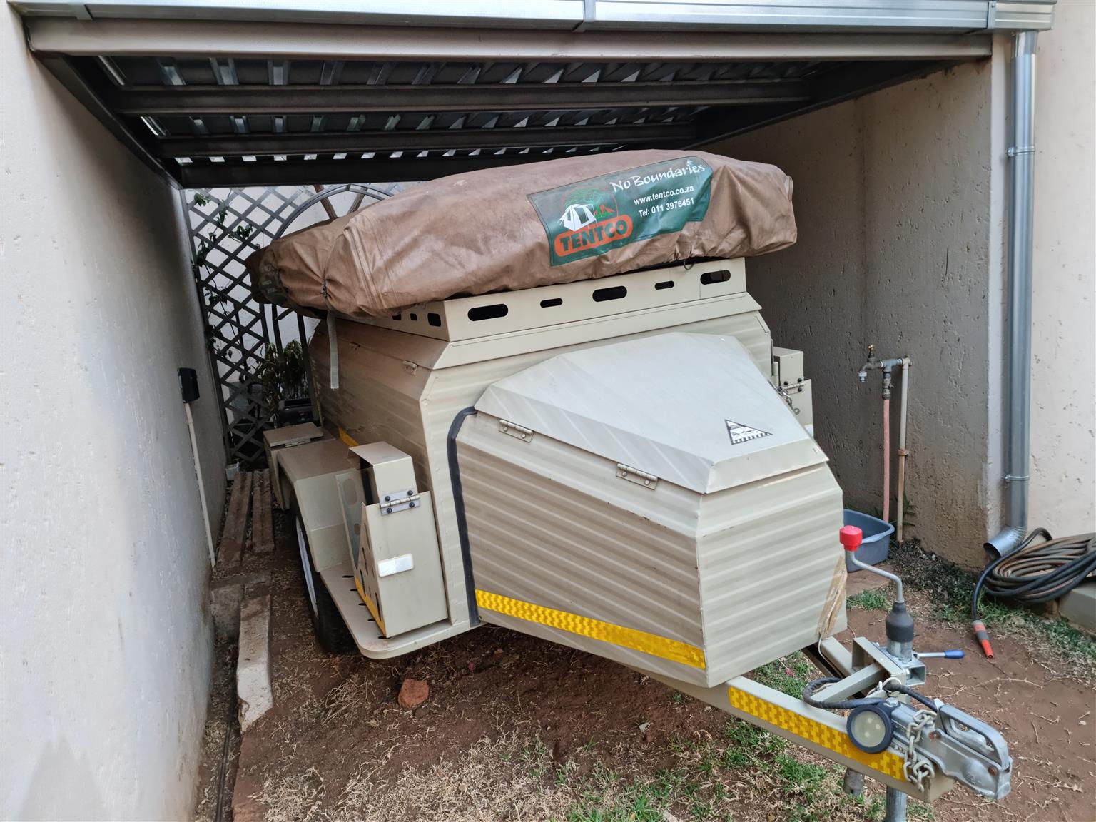 Challanger camping trailer