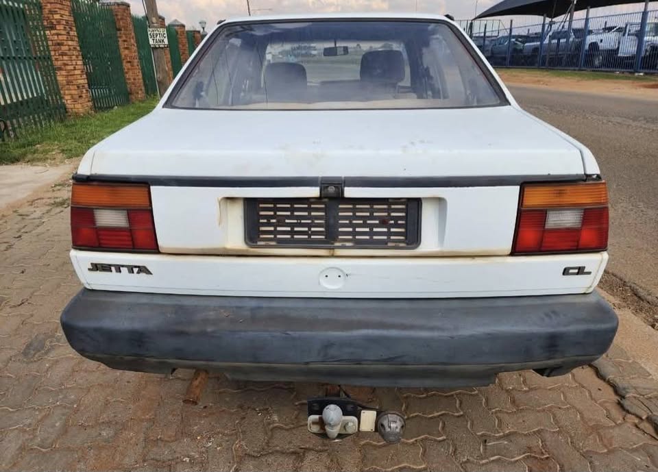 Volkswagen Jetta 2 MK2 STRIPPING FOR SPARE/PARTS CALL