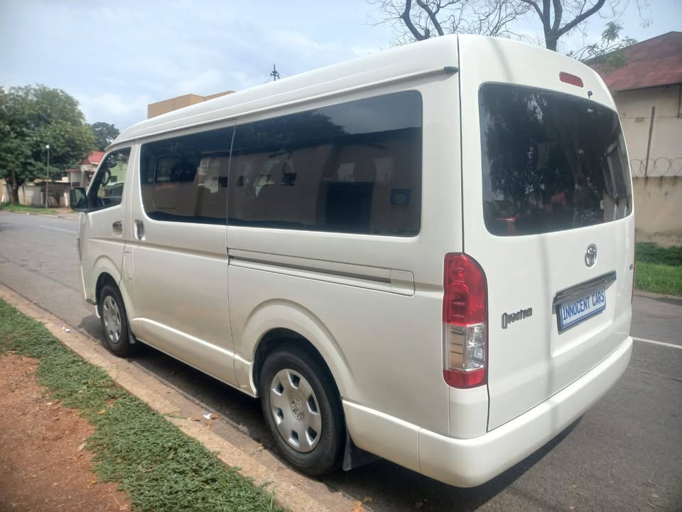 Toyota QUANTUM 2.7 GL PETROL, Manual, Color White, 10 seaters, Mileage 176000kms
