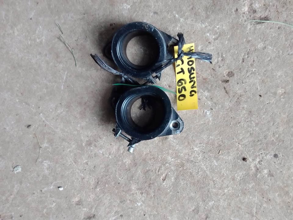 Hyosung GT 650 intake rubber. Meyerton bike scrapyard new and secondhand spares. - Private Seller