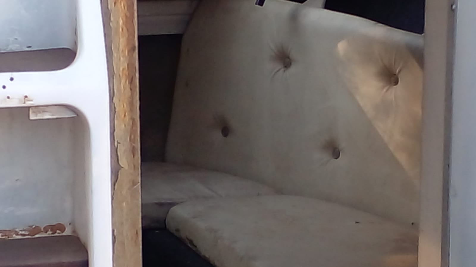 Motor Boat - No Engine - Comes With A Double Axle Trailer