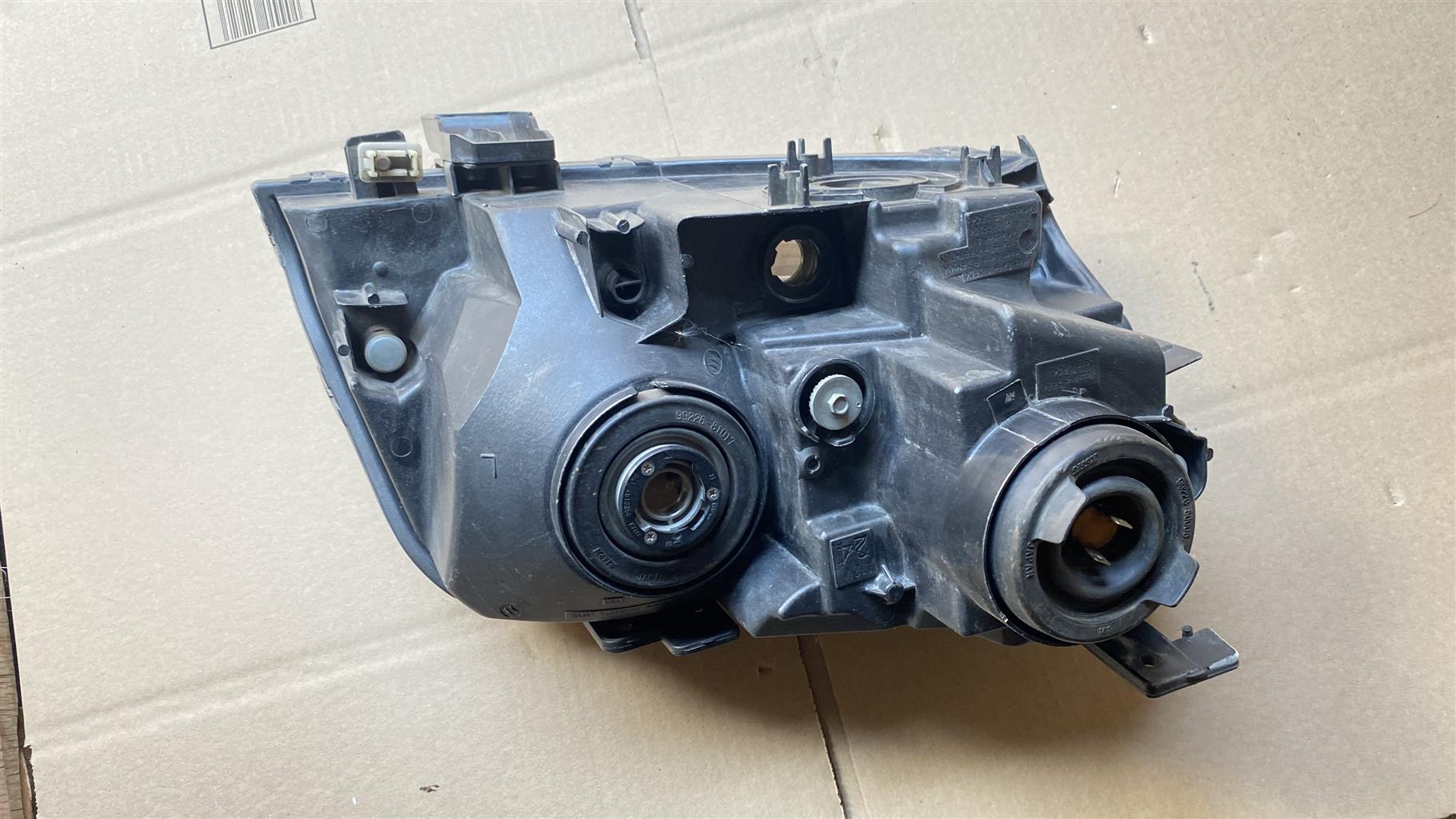 grand Vitara headlight - Private Seller