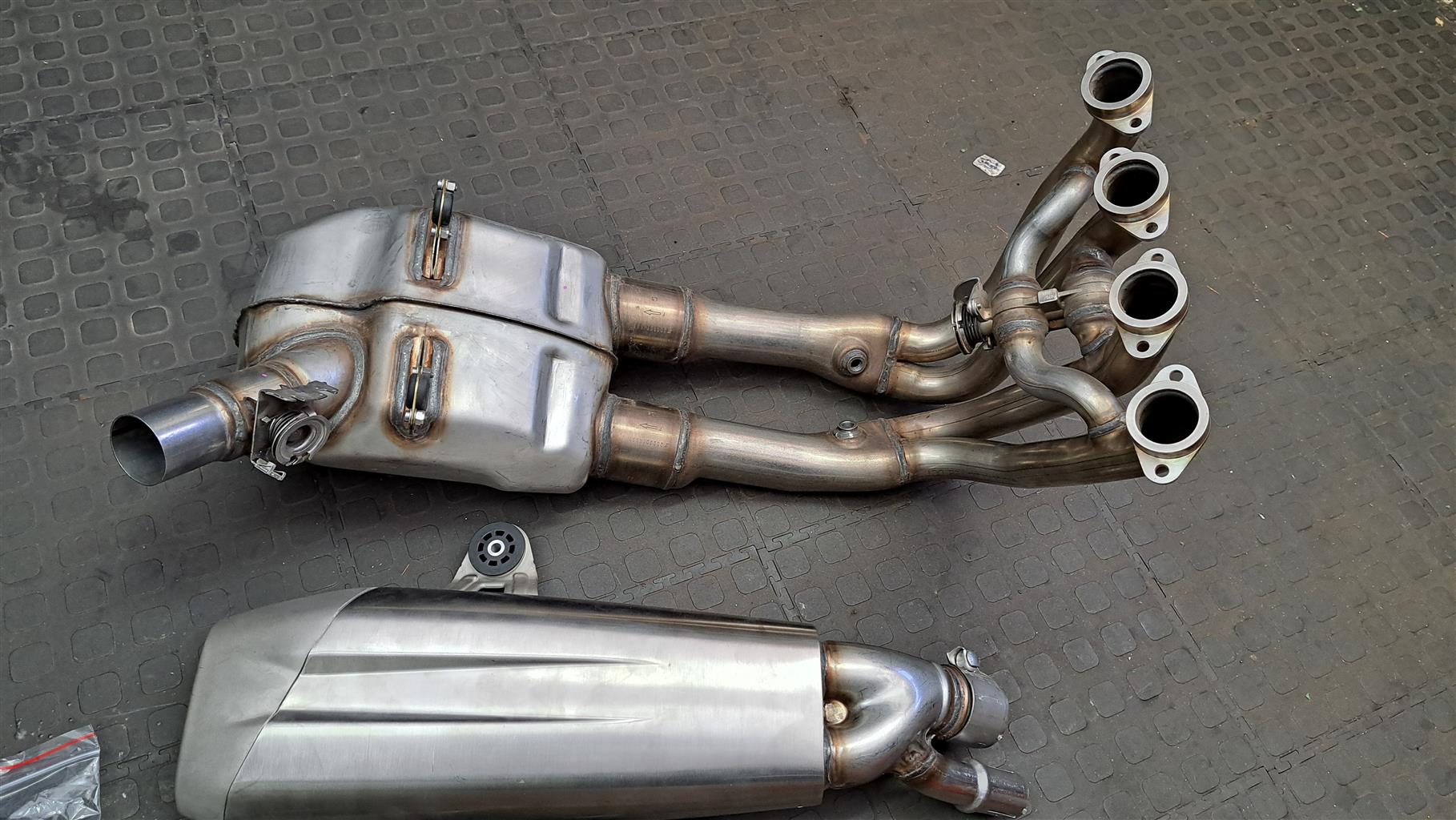 2017 BMW s1000 EXHAUST SYSTEM