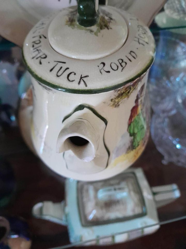 Royal Doulton Robin Hood- under the Greenwood tree teapot