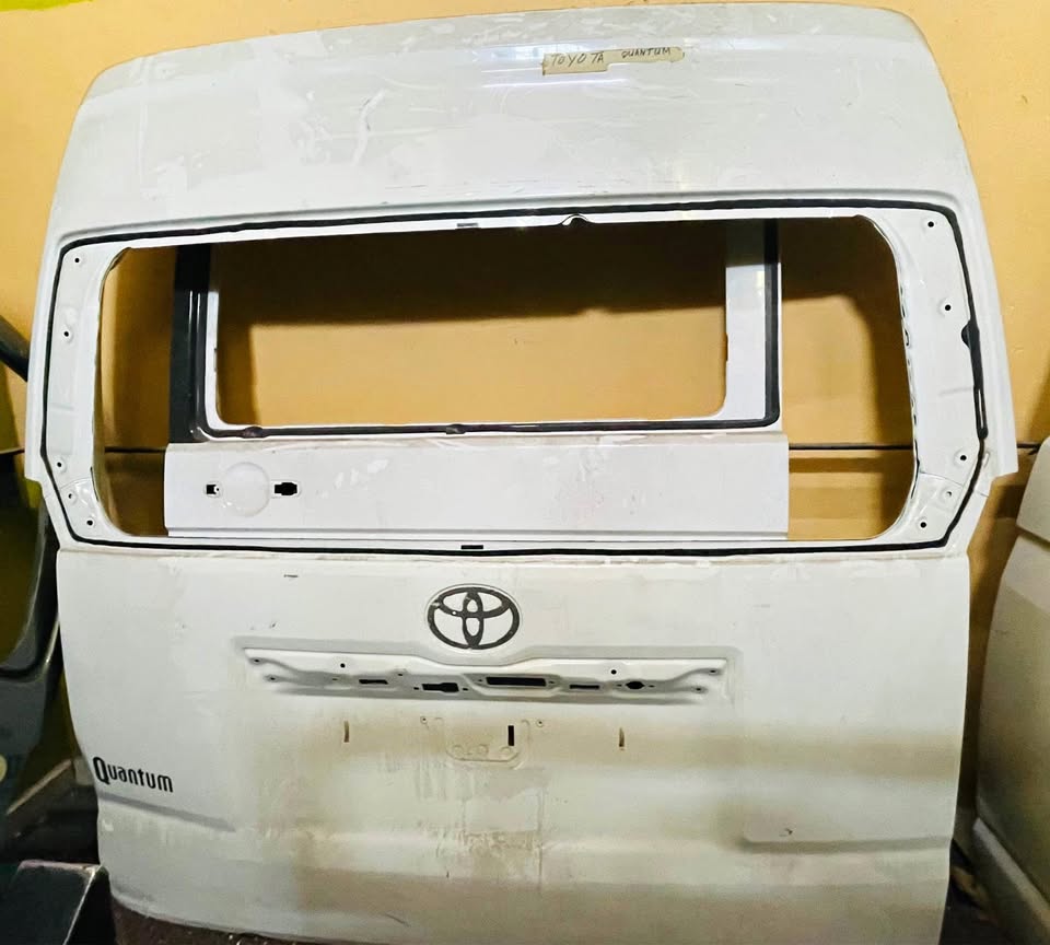Toyota Quantum tailgate - Private Seller Toyota Quantum tailgate - Private Seller