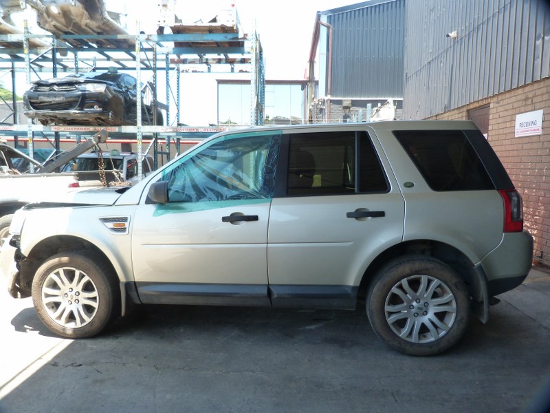 Land Rover Freelander 2 HSE TD4 AT Silver - 2007 STRIPPING FOR SPARES - Private Seller Land Rover Freelander 2 HSE TD4 AT Silver - 2007 STRIPPING FOR SPARES - Private Seller