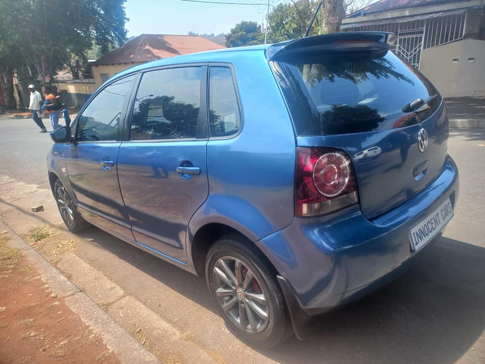 2016 VW POLO VIVO HATCHBACK 1.6 PETROL, MANUAL, BLUE COLOR