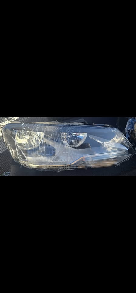 Vw Toureg Headlights 2010-2015 - Private Seller Vw Toureg Headlights 2010-2015 - Private Seller