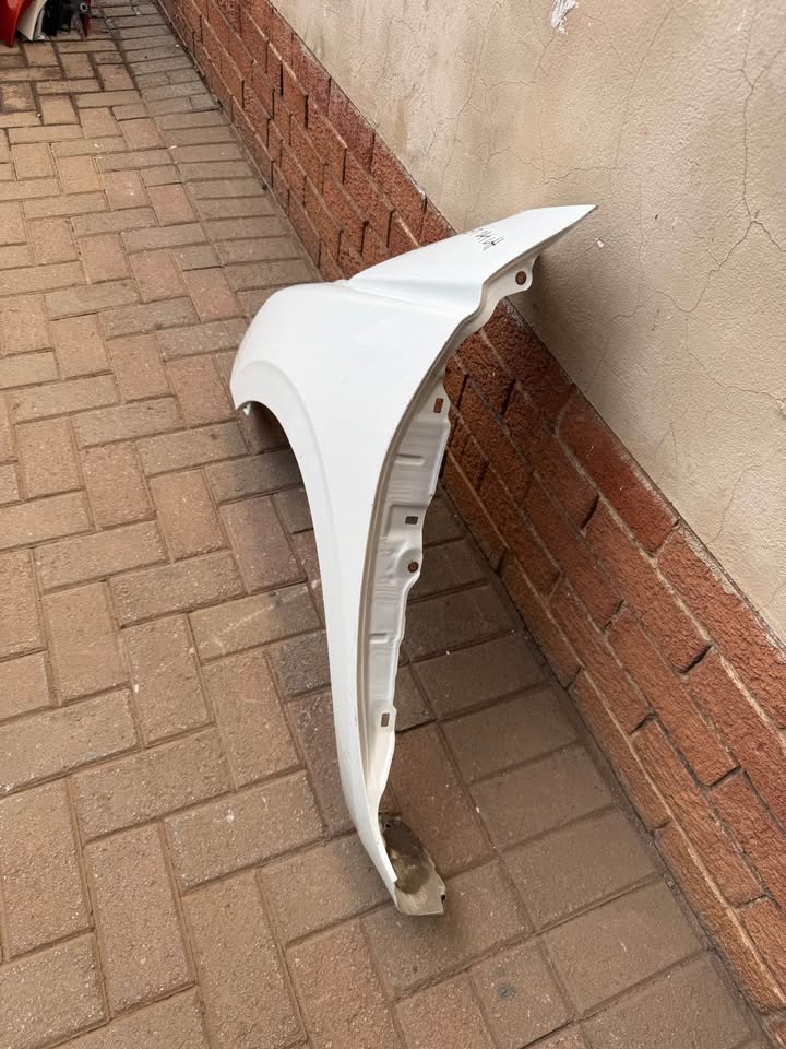 Suzuki Swift Facelift Left Fender - Private Seller