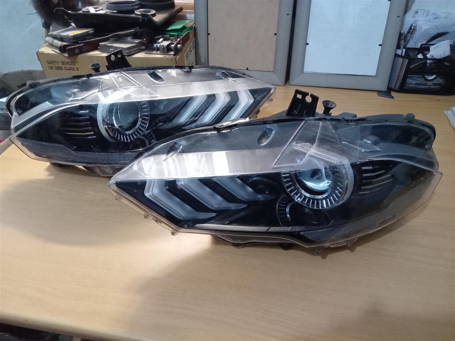 2022 Ford Mustang Headlight - Private Seller 2022 Ford Mustang Headlight - Private Seller