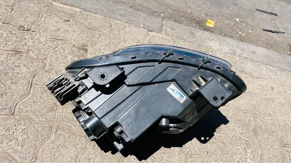 Hyundai Venue LED Headlight - Private Seller Hyundai Venue LED Headlight - Private Seller