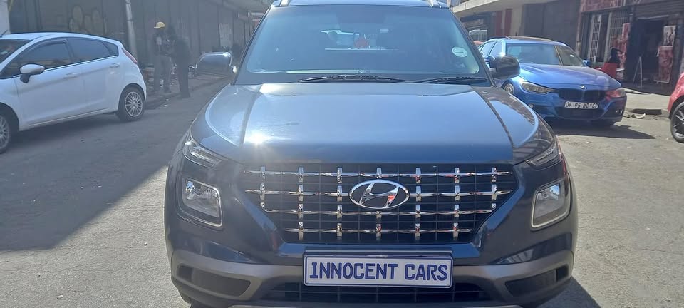 2020 HYUNDAI VENUE 1.0T MANUAL TRANSMISSION BLUE 57000KMS, SERVICE BOOK 2020 HYUNDAI VENUE 1.0T MANUAL TRANSMISSION BLUE 57000KMS, SERVICE BOOK