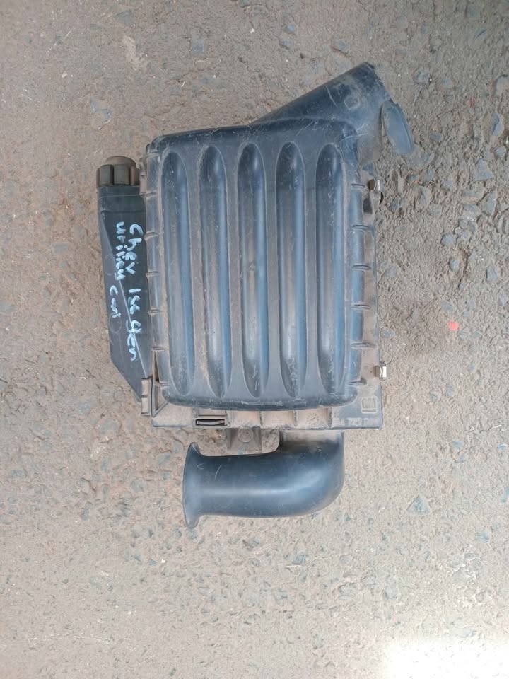 2016 Chevrolet utility bakkie airfilter box for sale WhatsApp or cell - Private Seller