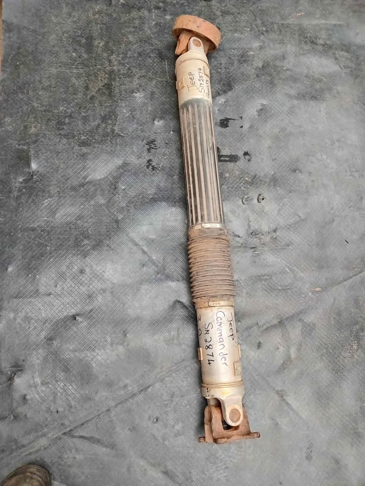 Jeep commander 3.0 CRD rear propsharft for sale WhatsApp or cell - Private Seller