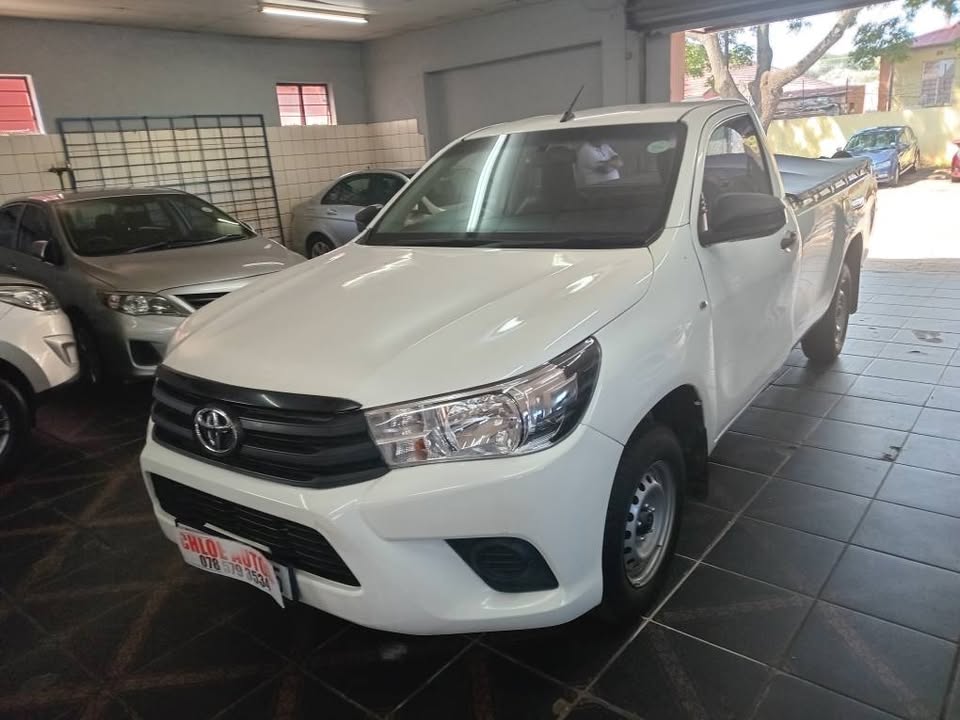 2021 Toyota Hilux 2.0 VVTi SRX Single-Cab White, Manual, Petrol, Leather 50000km