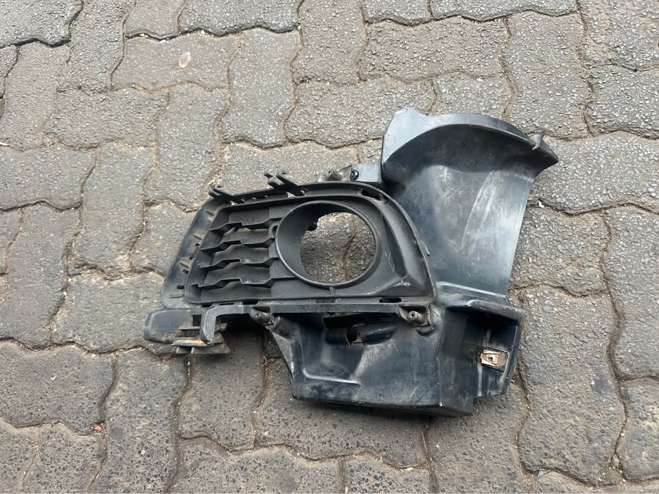 BMW 3 series GT F34/F34 LCI Front Bumper fog light cover N/S Left Lower Grill Trim - Private Seller BMW 3 series GT F34/F34 LCI Front Bumper fog light cover N/S Left Lower Grill Trim - Private Seller