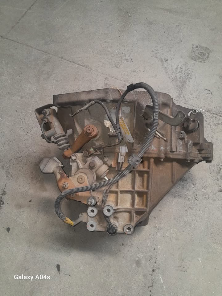 TOYOTA YARIS 1.0L MANUAL  GEARBOX 2007 FOR SALE - Private Seller