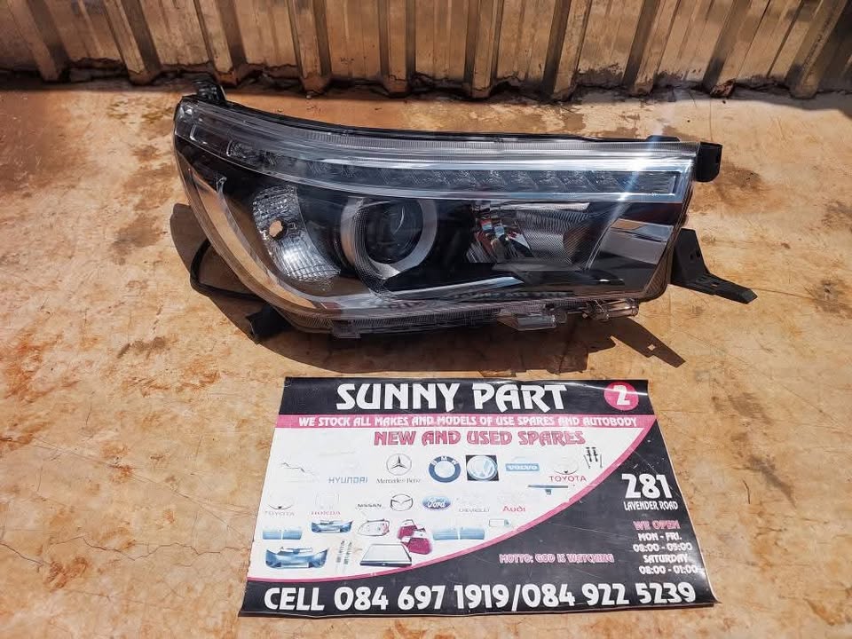 Toyota Hilux GD6 Headlight - Private Seller Toyota Hilux GD6 Headlight - Private Seller