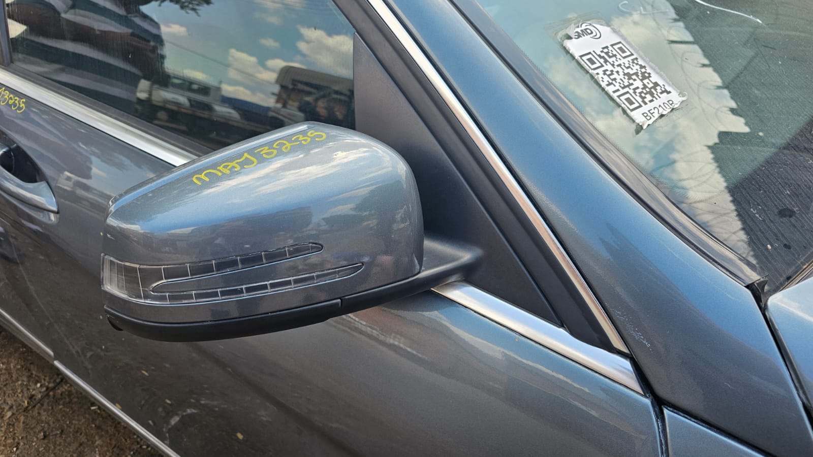 Mercedes C200 mirror for sale used - Private Seller Mercedes C200 mirror for sale used - Private Seller