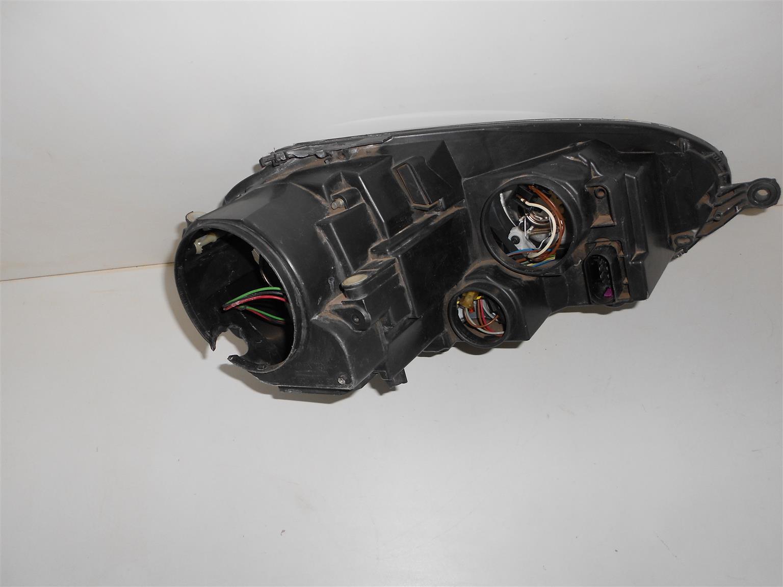 VW GOLF 5 GTI HEADLIGHT - Private Seller VW GOLF 5 GTI HEADLIGHT - Private Seller