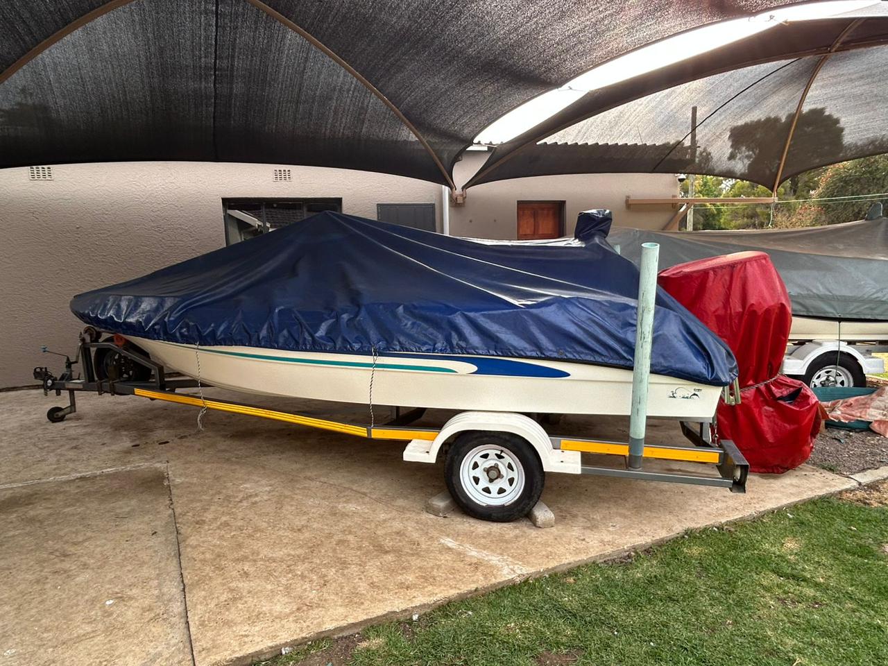 Escape 17 Boat Yamaha 140 - Private Seller