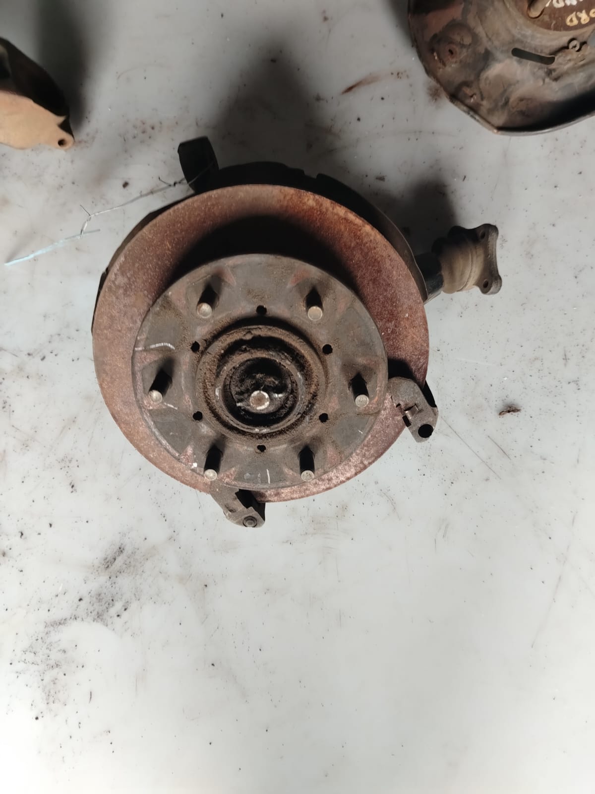 Kia 2.7 stub axle and hub for sale - Private Seller Kia 2.7 stub axle and hub for sale - Private Seller